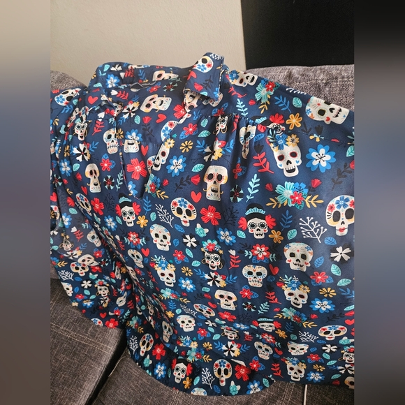 Modcloth Sugar Skull Scrubs Top. 3xl - Picture 3 of 5